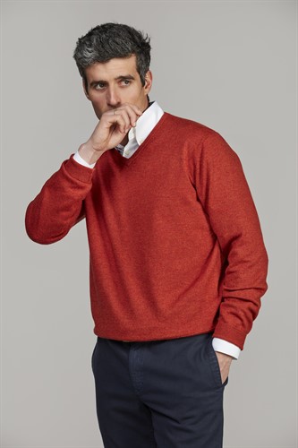 GEELONG V-NECK SWEATER